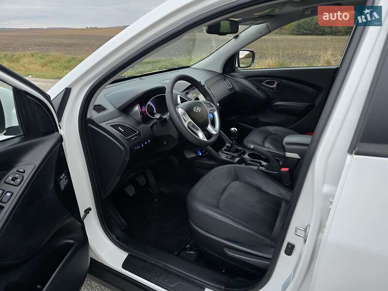 Внедорожник / Кроссовер Hyundai ix35 2012 в Калуше