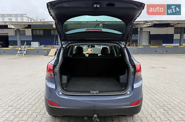 Позашляховик / Кросовер Hyundai ix35 2012 в 