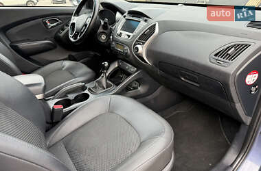 Позашляховик / Кросовер Hyundai ix35 2012 в 
