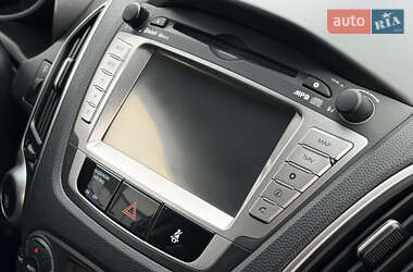 Позашляховик / Кросовер Hyundai ix35 2012 в 
