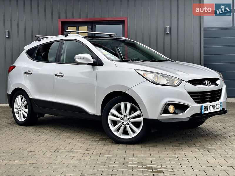 Внедорожник / Кроссовер Hyundai ix35 2012 в 