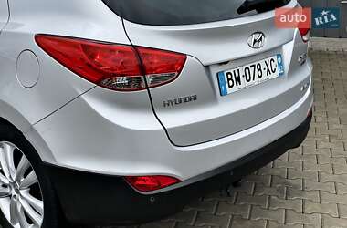 Внедорожник / Кроссовер Hyundai ix35 2012 в 