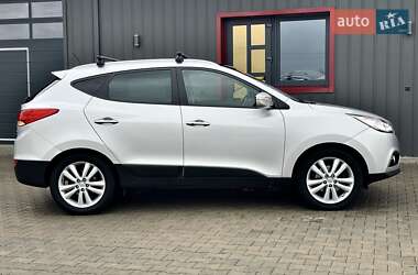 Внедорожник / Кроссовер Hyundai ix35 2012 в 