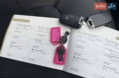 Внедорожник / Кроссовер Hyundai ix35 2012 в 