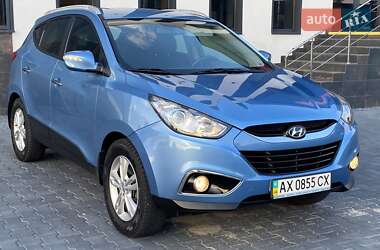 Внедорожник / Кроссовер Hyundai ix35 2012 в 