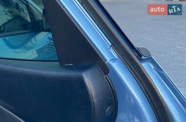 Внедорожник / Кроссовер Hyundai ix35 2012 в 