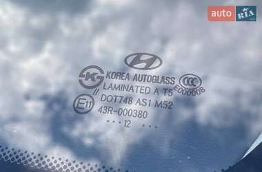 Внедорожник / Кроссовер Hyundai ix35 2012 в 