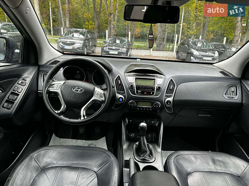 Внедорожник / Кроссовер Hyundai ix35 2010 в Виннице