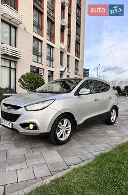Внедорожник / Кроссовер Hyundai ix35 2010 в 