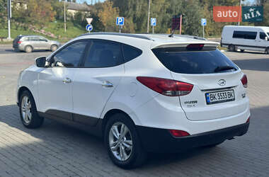 Внедорожник / Кроссовер Hyundai ix35 2012 в 