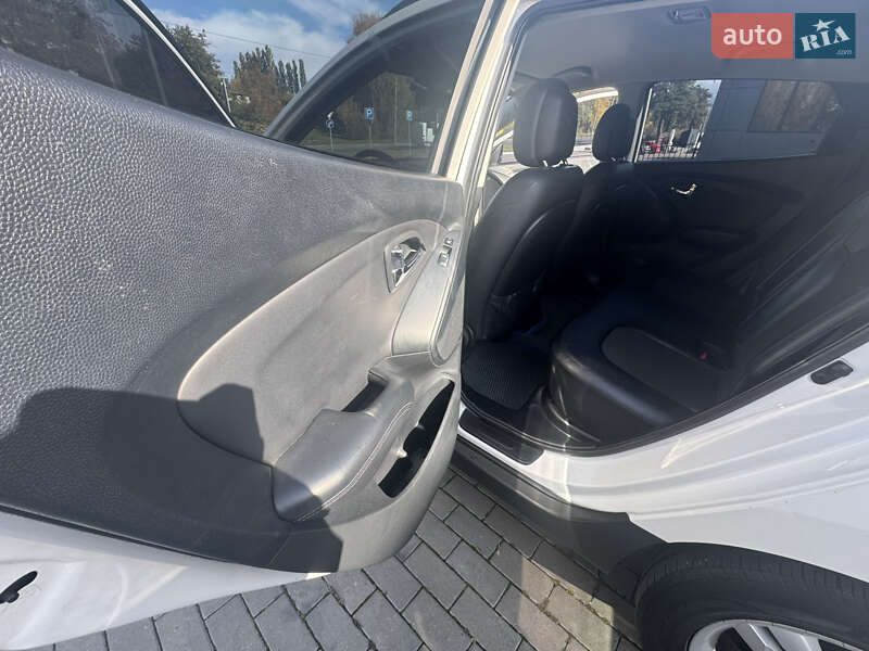 Внедорожник / Кроссовер Hyundai ix35 2012 в Ровно фото 30 Внедорожник / Кроссовер Hyundai ix35 2012 в Ровно