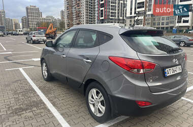 Внедорожник / Кроссовер Hyundai ix35 2011 в 
