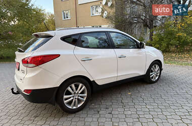 Внедорожник / Кроссовер Hyundai ix35 2012 в 
