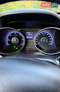 Внедорожник / Кроссовер Hyundai ix35 2012 в 