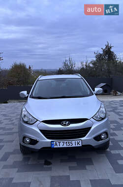 Внедорожник / Кроссовер Hyundai ix35 2013 в 