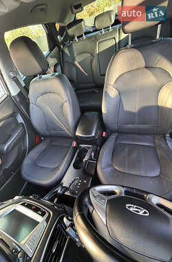Внедорожник / Кроссовер Hyundai ix35 2013 в 