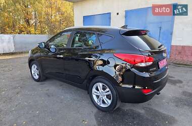Внедорожник / Кроссовер Hyundai ix35 2013 в 
