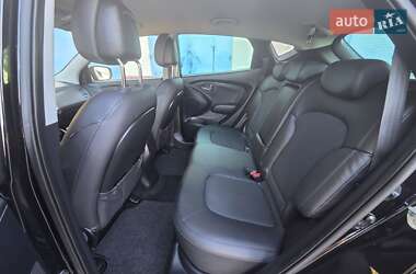 Внедорожник / Кроссовер Hyundai ix35 2013 в 