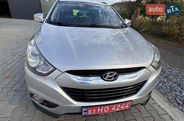 Внедорожник / Кроссовер Hyundai ix35 2010 в 