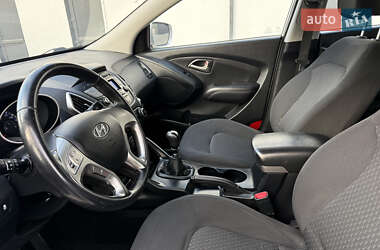 Внедорожник / Кроссовер Hyundai ix35 2010 в 