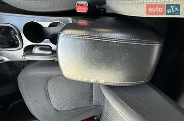 Внедорожник / Кроссовер Hyundai ix35 2010 в 