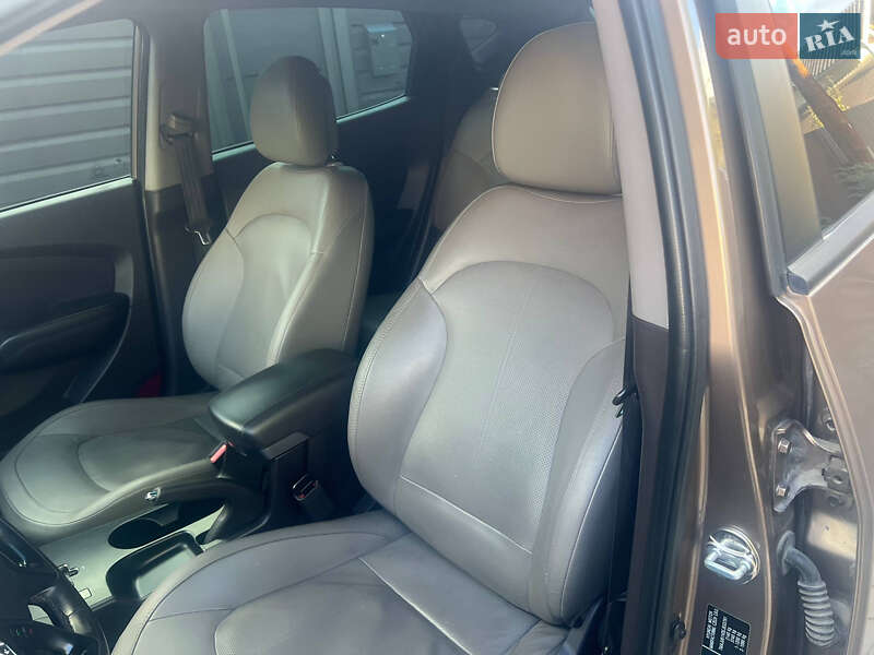 Внедорожник / Кроссовер Hyundai ix35 2013 в Ивано-Франковске