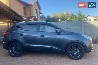 Внедорожник / Кроссовер Hyundai ix35 2011 в 