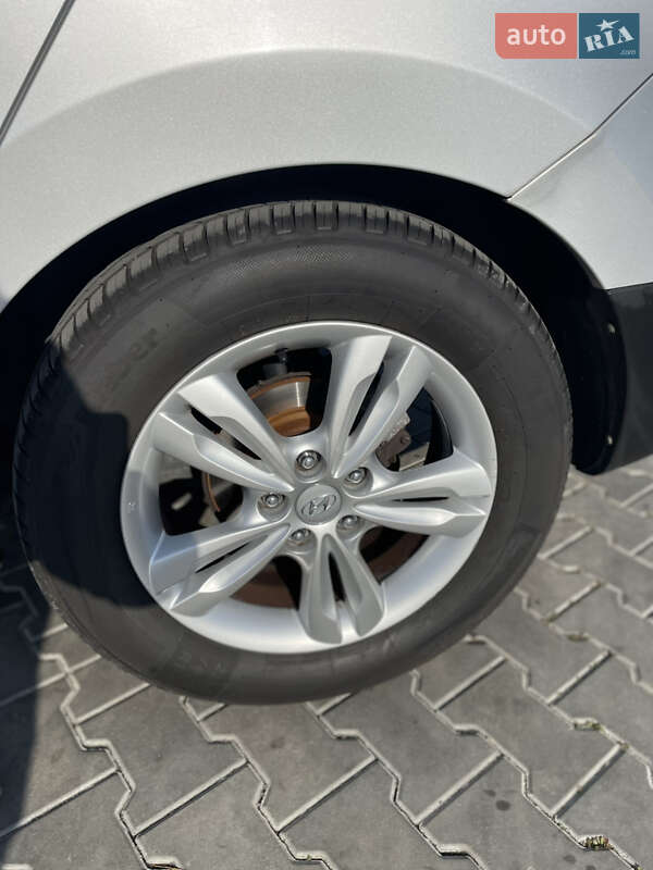 Внедорожник / Кроссовер Hyundai ix35 2013 в Луцке фото 12 Внедорожник / Кроссовер Hyundai ix35 2013 в Луцке