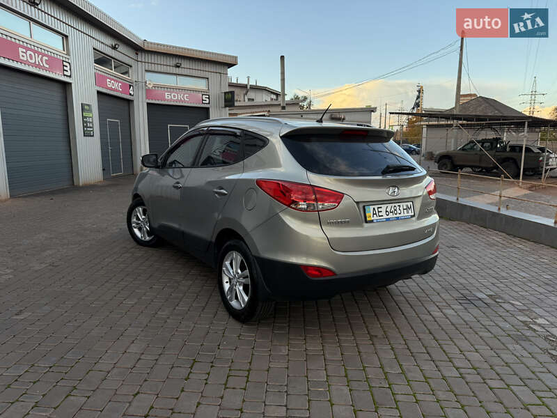 Внедорожник / Кроссовер Hyundai ix35 2010 в Кривом Роге