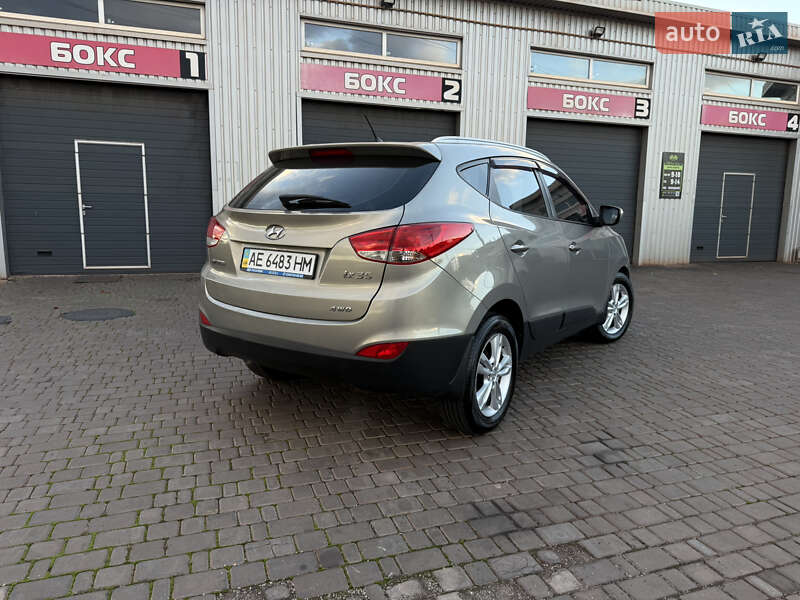 Внедорожник / Кроссовер Hyundai ix35 2010 в Кривом Роге