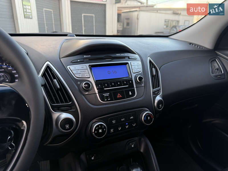 Внедорожник / Кроссовер Hyundai ix35 2010 в Кривом Роге