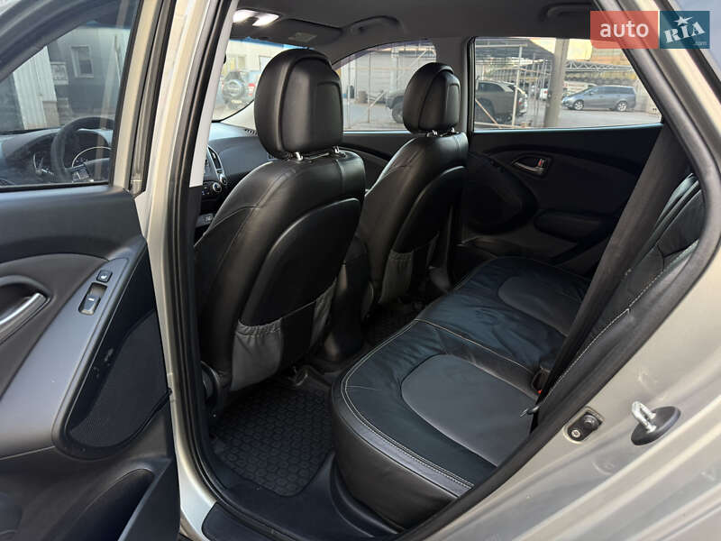 Внедорожник / Кроссовер Hyundai ix35 2010 в Кривом Роге