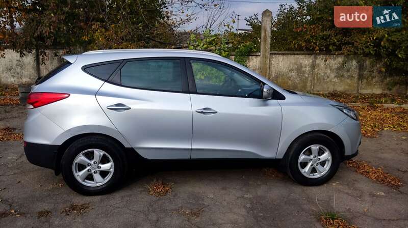 Внедорожник / Кроссовер Hyundai ix35 2010 в Ровно