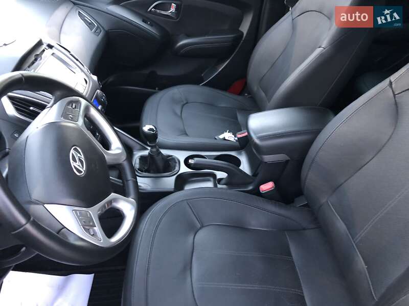 Внедорожник / Кроссовер Hyundai ix35 2011 в Луцке