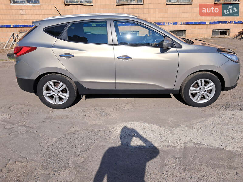 Внедорожник / Кроссовер Hyundai ix35 2011 в Полтаве фото 4 Внедорожник / Кроссовер Hyundai ix35 2011 в Полтаве