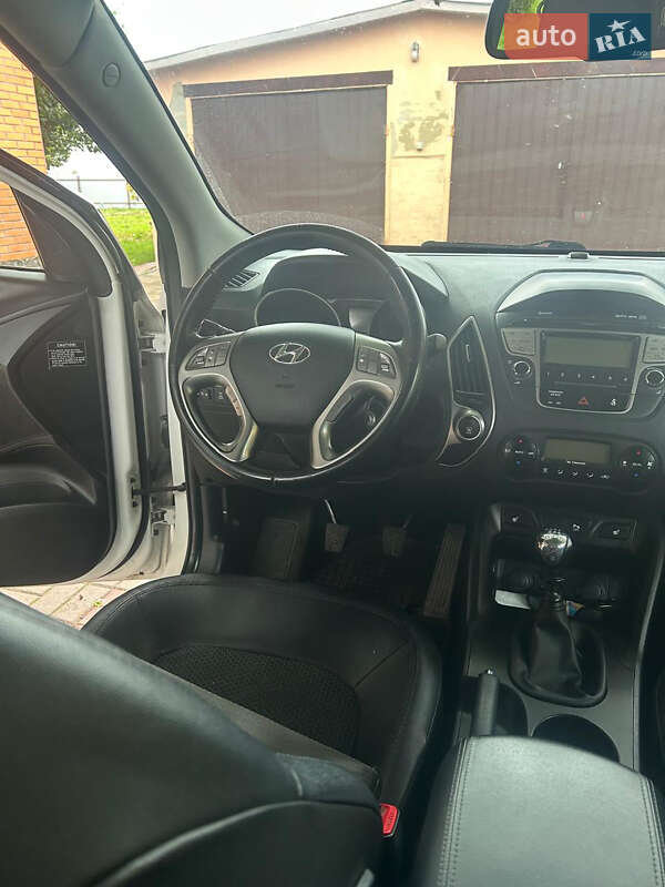 Внедорожник / Кроссовер Hyundai ix35 2012 в Луцке