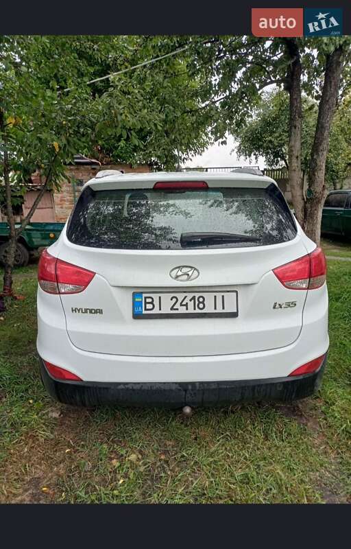 Внедорожник / Кроссовер Hyundai ix35 2010 в Полтаве