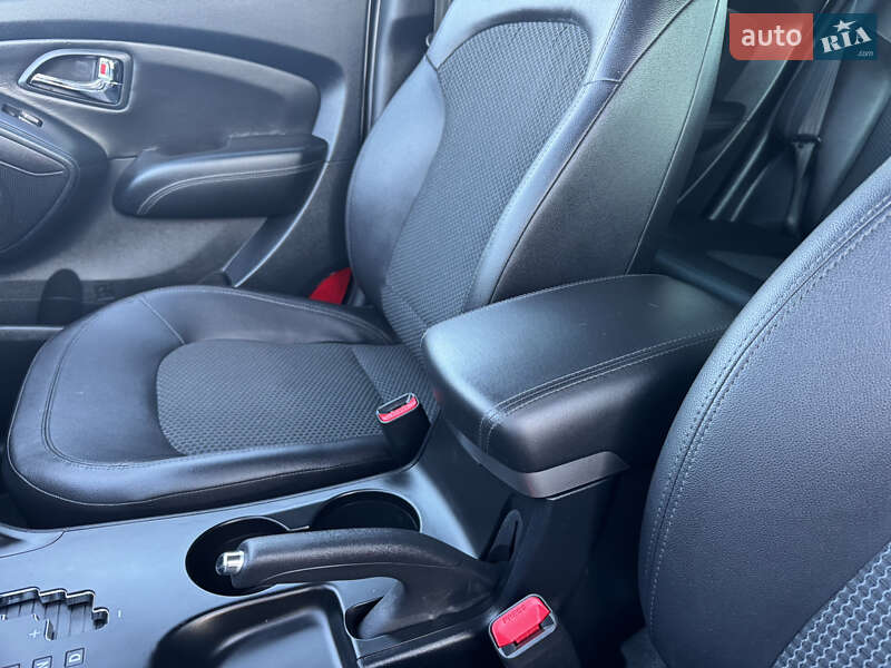 Позашляховик / Кросовер Hyundai ix35 2011 в Рівному