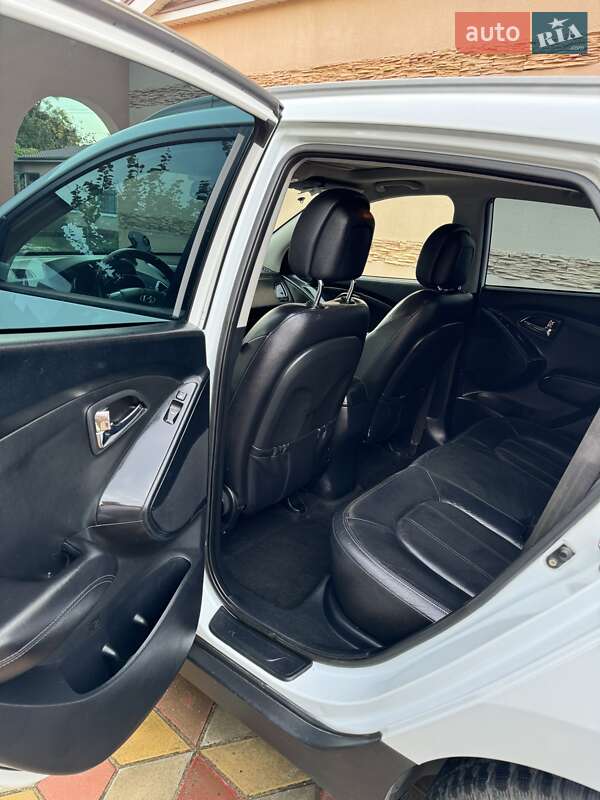 Внедорожник / Кроссовер Hyundai ix35 2011 в Овидиополе