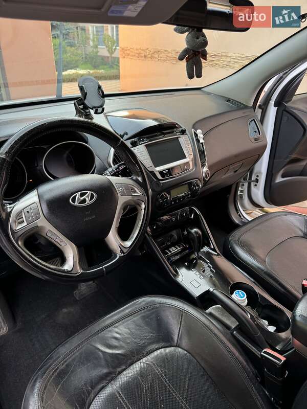 Внедорожник / Кроссовер Hyundai ix35 2011 в Овидиополе
