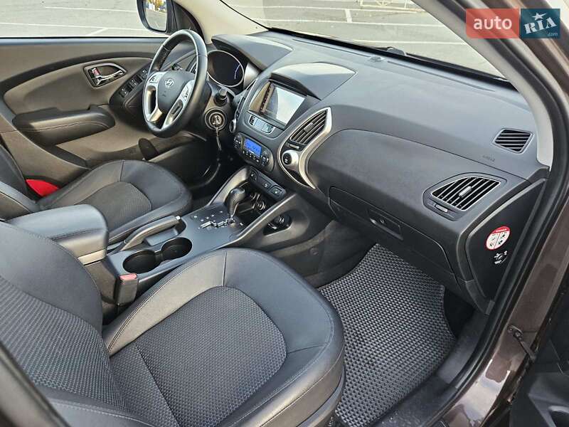 Внедорожник / Кроссовер Hyundai ix35 2013 в Днепре
