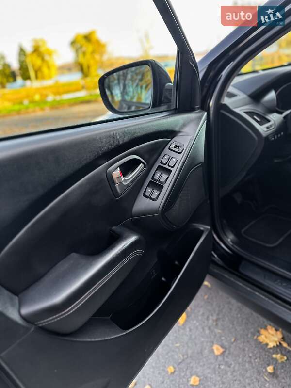 Внедорожник / Кроссовер Hyundai ix35 2011 в Бурштыне