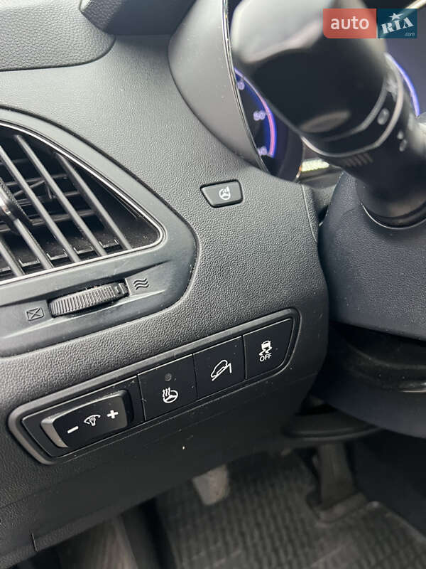 Внедорожник / Кроссовер Hyundai ix35 2015 в Львове