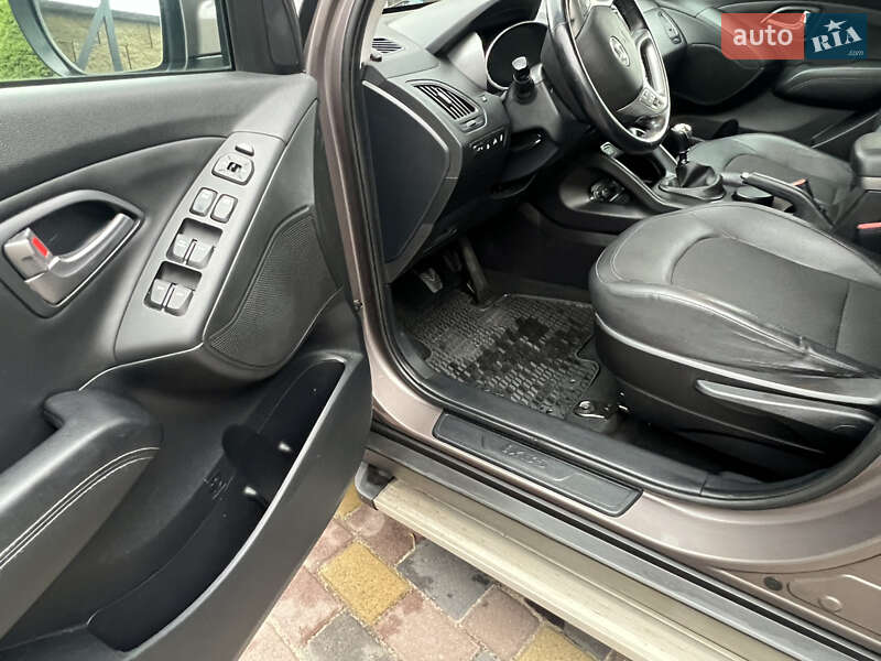 Внедорожник / Кроссовер Hyundai ix35 2015 в Львове