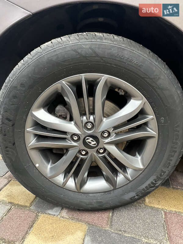 Внедорожник / Кроссовер Hyundai ix35 2015 в Львове