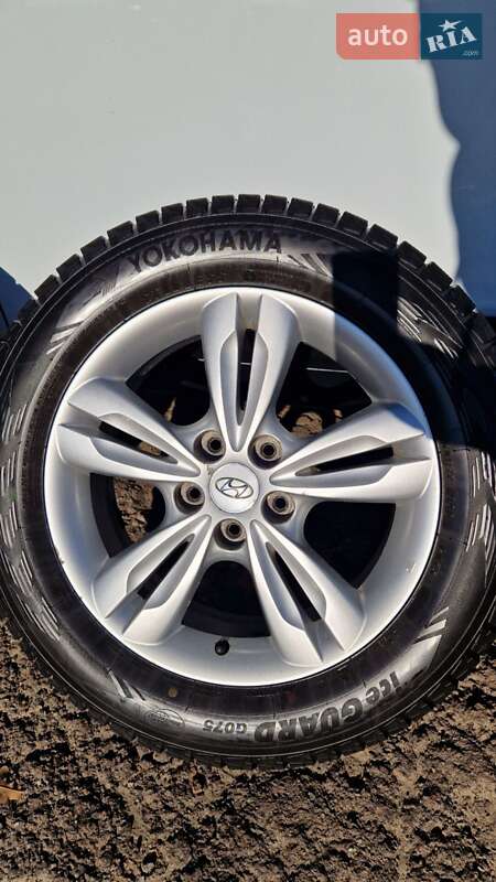 Внедорожник / Кроссовер Hyundai ix35 2010 в Киеве фото 32 Внедорожник / Кроссовер Hyundai ix35 2010 в Киеве