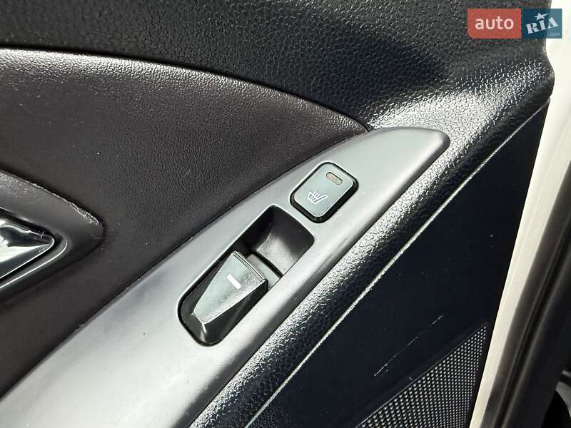 Внедорожник / Кроссовер Hyundai ix35 2012 в Черновцах фото 69 Внедорожник / Кроссовер Hyundai ix35 2012 в Черновцах