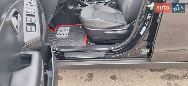 Внедорожник / Кроссовер Hyundai ix35 2014 в Новоархангельске