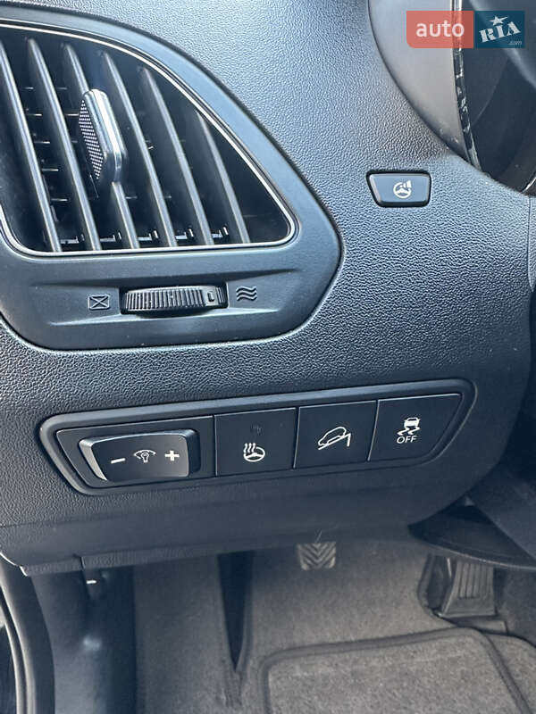 Внедорожник / Кроссовер Hyundai ix35 2014 в Ровно