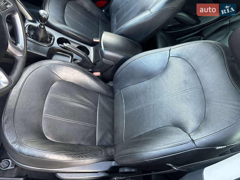 Внедорожник / Кроссовер Hyundai ix35 2014 в Ровно